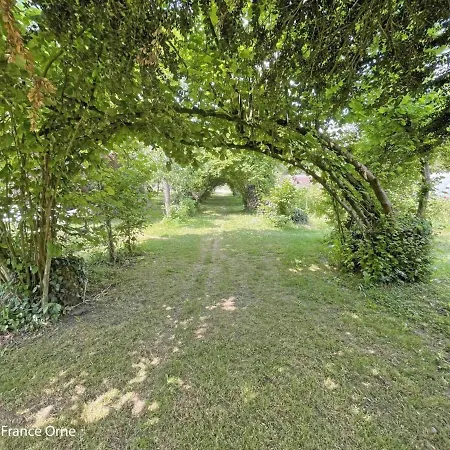 Maison De Caractere Avec Jardin, Proche D'argentan, Ideale Pour Peche Et Detente En Campagne - Fr-1-497-131