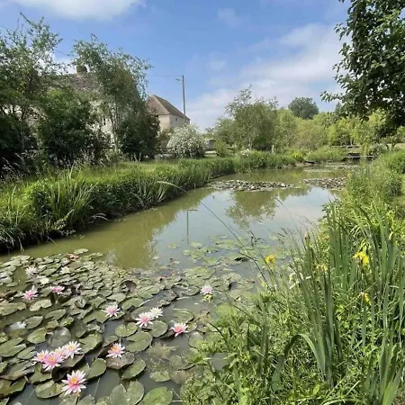 Maison De Caractere Avec Jardin, Proche D'argentan, Ideale Pour Peche Et Detente En Campagne - Fr-1-497-131 Holiday home