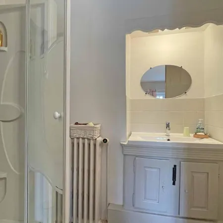 Maison Spacieuse A Avec Jardin Et Animaux Acceptes - Fr-1-497-131 Holiday home Sarceaux